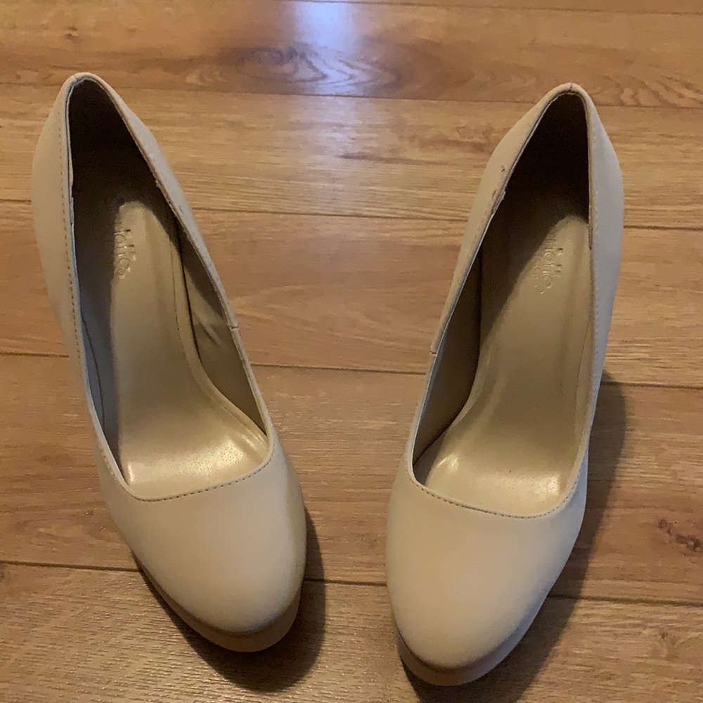 Nude heels